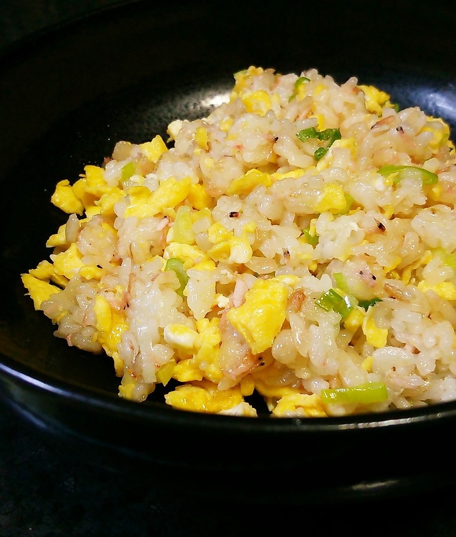 アミの塩辛のシンプル炒飯の画像