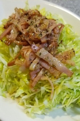 春キャベツとベーコンの簡単サラダ
