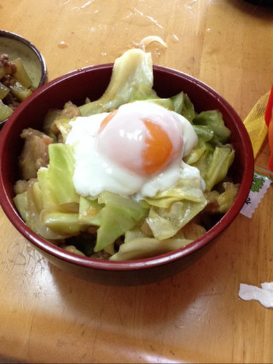 ヨシダソースで野菜炒め丼♧の写真