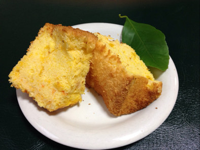 国産レモンとニンジンのシフォンケーキの写真