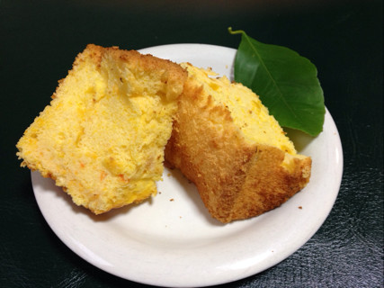国産レモンとニンジンのシフォンケーキの画像