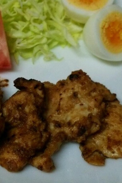 簡単♡ｼﾝﾌﾟﾙ♡鶏むね肉の味噌マヨ焼きの写真