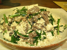みんな大好き!にら肉豆腐