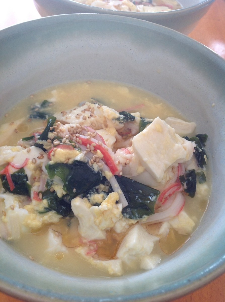  崩し豆腐と卵の中華スープ  わかめ入りの画像