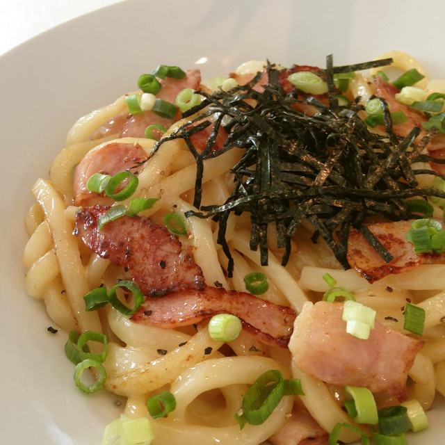 冷凍うどん バター醤油で簡単節約ランチ レシピ 作り方 By Maotto クックパッド 簡単おいしいみんなのレシピが373万品