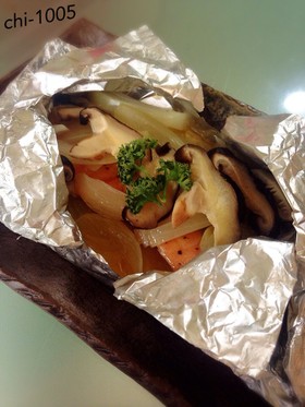 鮭のバターホイル焼き*きのこ.玉ねぎ