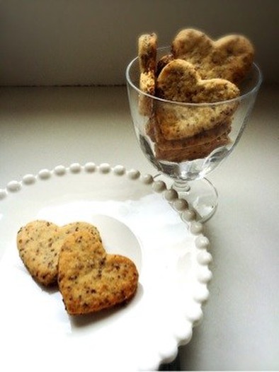 粒マスタードおつまみ型抜きクッキーの写真