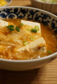 キムチと豆腐のピリ辛スープ