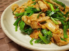 ニラともやしの豚キムチ