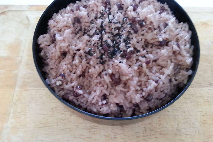 色の濃い赤飯 レシピ 作り方 By 元居酒屋シェフ クックパッド 簡単おいしいみんなのレシピが354万品