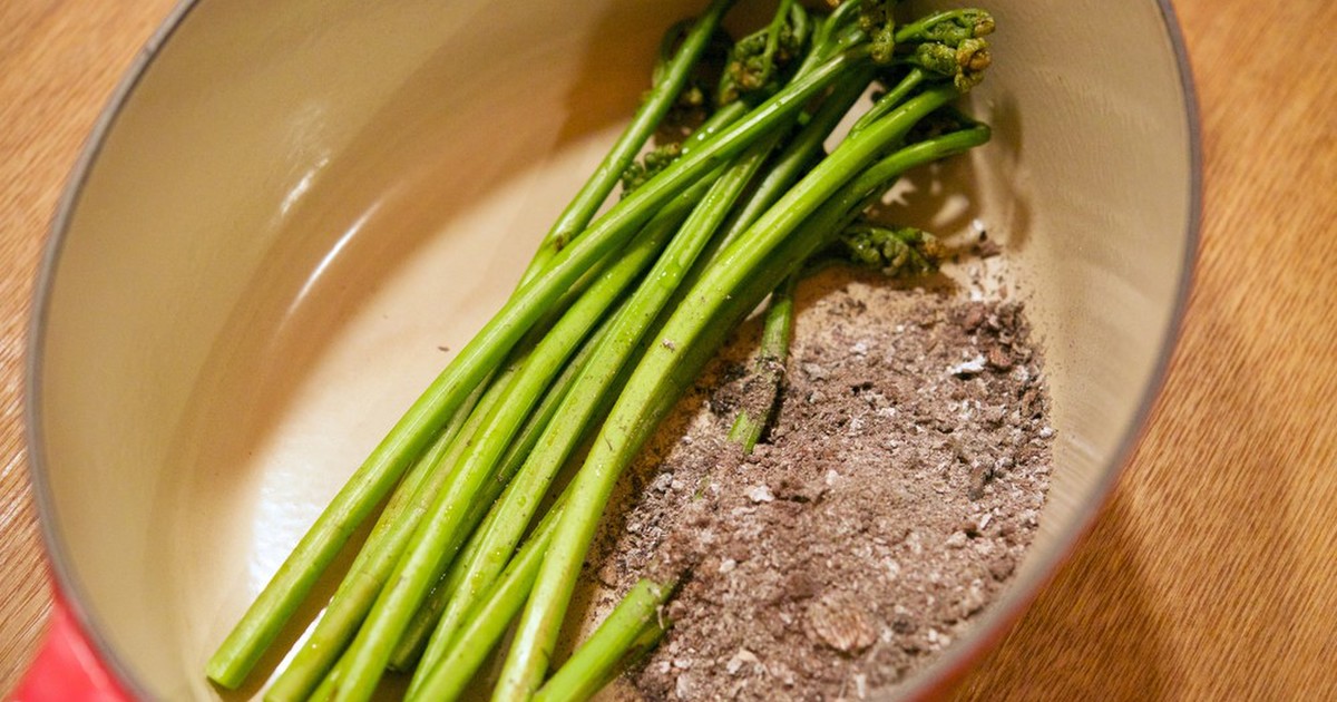 本物の灰deわらびのあくぬき レシピ 作り方 By こま川めし クックパッド 簡単おいしいみんなのレシピが360万品