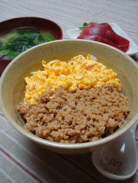 鶏そぼろ(鶏そぼろ丼・そぼろ弁当)