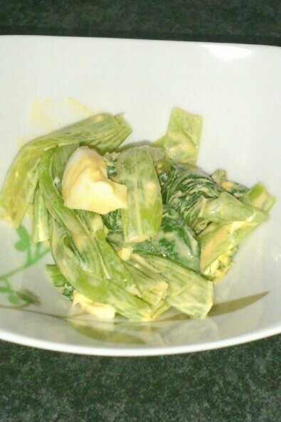 小松菜と卵のカレーサラダの画像