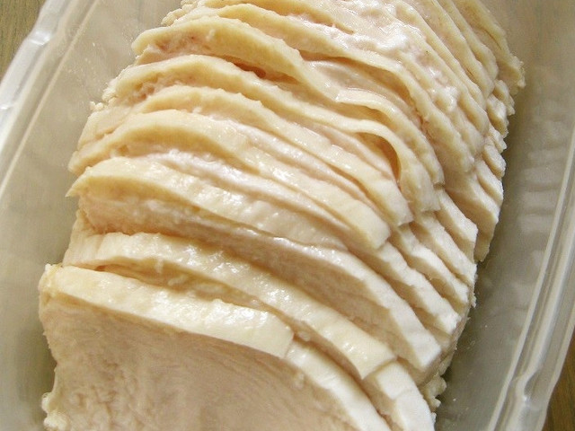 しっとりゆで鶏のレシピ 作り方 レシピ大百科 レシピ 料理 味の素パーク 鶏むね肉やしょうがの薄切りを使った料理