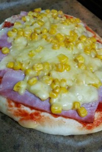 ベーコン・冷凍コーンのピザ