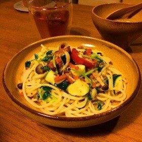 ズッキーニと彩り野菜のアンチョビパスタの画像