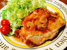 簡単★鶏もも照焼きにんにくソースがらめ♥