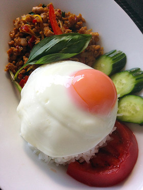 スパイシーなエスニック・タイご飯★ガパオ