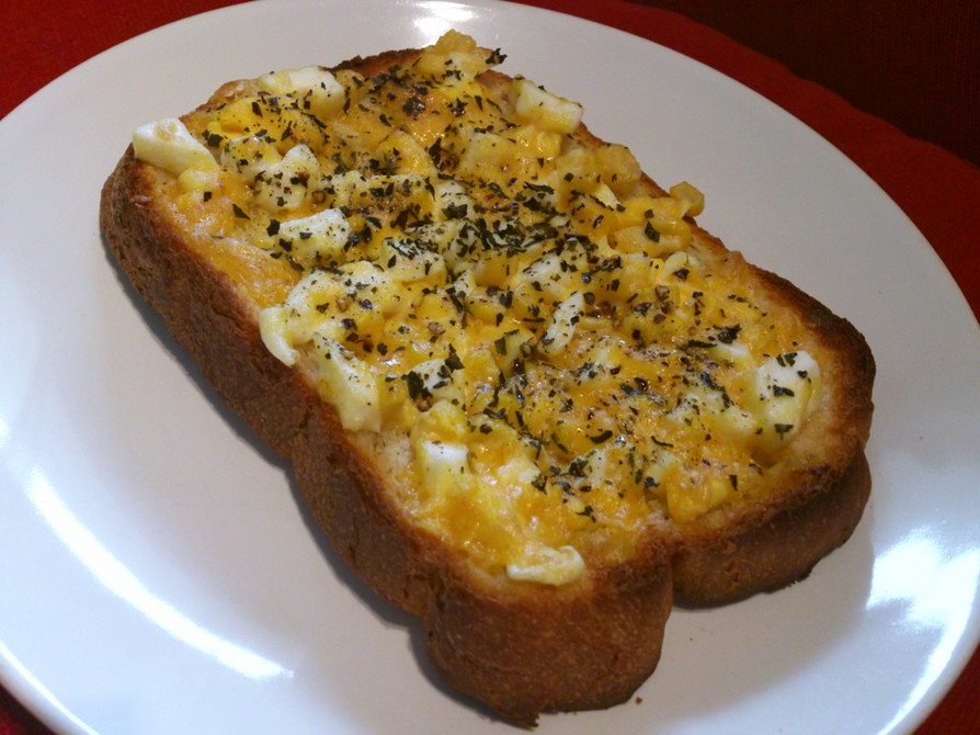 ゆで卵とコーンとチーズのマヨトースト☆の画像