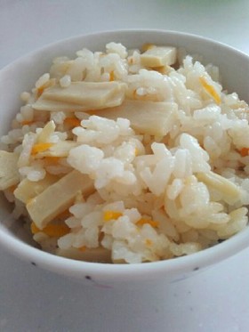 炊飯器任せの 簡単たけのこご飯