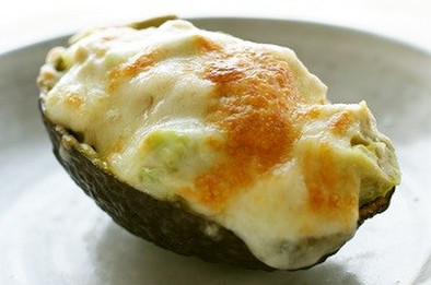 ツナマヨのアボカド・チーズグリルの写真