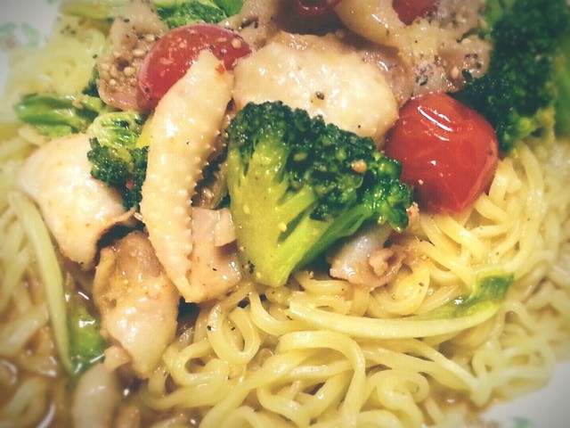 マルちゃん正麺で作る鶏皮胡麻ダレ温麺 レシピ 作り方 By シャア専用料理長 クックパッド 簡単おいしいみんなのレシピが356万品