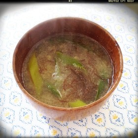 もずくとねぎのお味噌汁