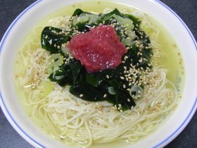 わかめスープのそうめんの画像