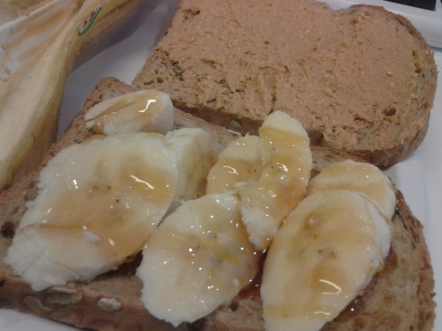 朝2分で栄養満点バナナサンドの画像