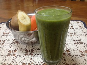 朝食*酵素たっぷりグリーンスムージー*
