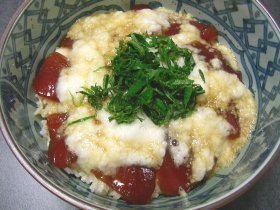 マグロづけ山かけ丼
