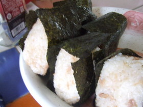 シーチキンおにぎり