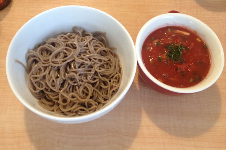 和風トマトソースのつけ蕎麦 レシピ 作り方 By ウメ ザ ワールド クックパッド 簡単おいしいみんなのレシピが352万品