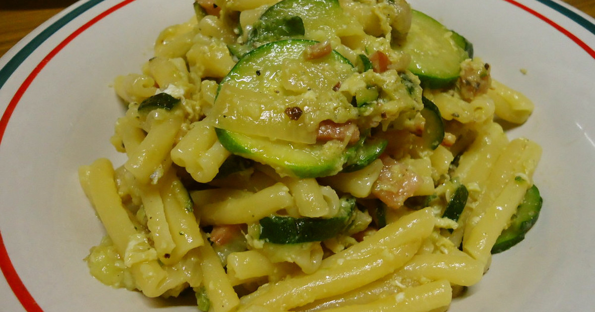 アボカドペスト入りズッキーニヌードルのレシピ
