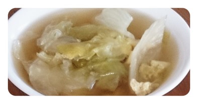 簡単！レタスと溶き卵のコンソメスープ☆の写真