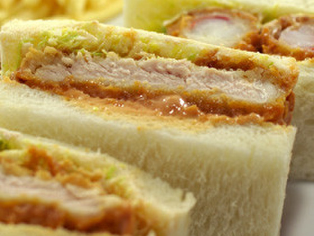 オーロラソースのカツサンド レシピ 作り方 By Ramuneᐝiro クックパッド 簡単おいしいみんなのレシピが352万品