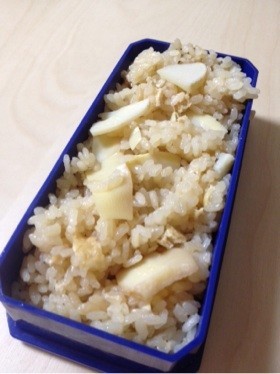 シンプルで簡単なタケノコご飯の画像