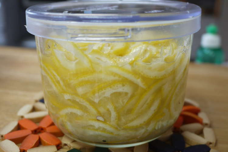 塩漬けレモン レシピ 作り方 By Michiyo クックパッド 簡単おいしいみんなのレシピが357万品