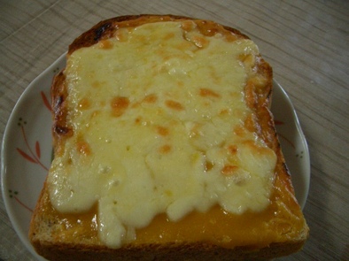 我が家の田楽味噌で・・・チーズトースト♪の写真