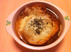 絶品*簡単 オニオングラタンスープ