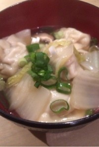 簡単アレンジ♥︎白菜たっぷり餃子スープ