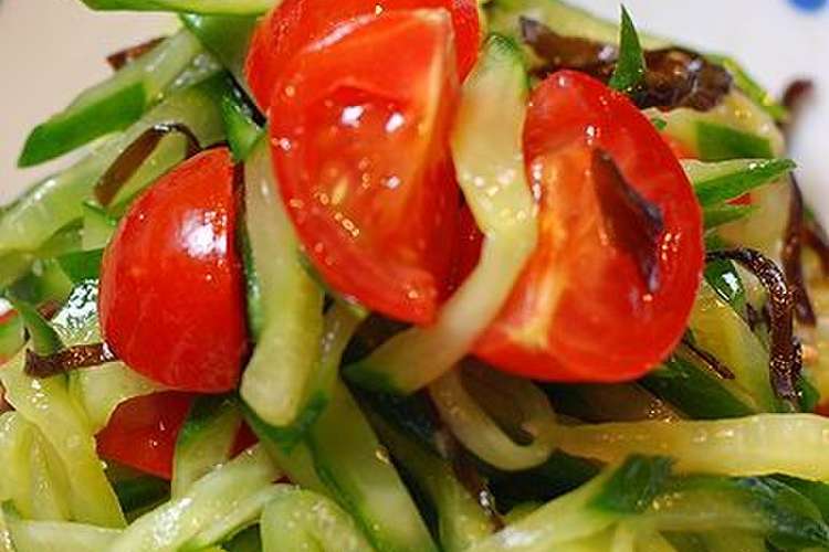 材料３つ 胡瓜とトマトの塩コンブ和え レシピ 作り方 By パジャマでうさぎ クックパッド 簡単おいしいみんなのレシピが359万品