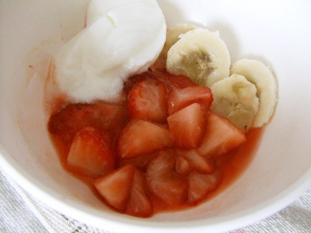 離乳食　イチゴのジャム風デザートの画像