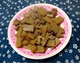 豚肉とコンニャクの醤油煮の画像