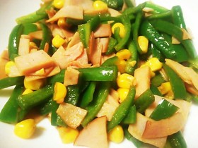 お弁当に♪ハムとピーマンのカレー粉炒め