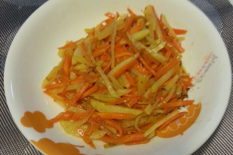 にんじんとジャガイモでコンソメ炒め レシピ 作り方 By Hiichamam クックパッド 簡単おいしいみんなのレシピが374万品