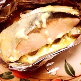 鮭とチーズのホイル焼きの画像