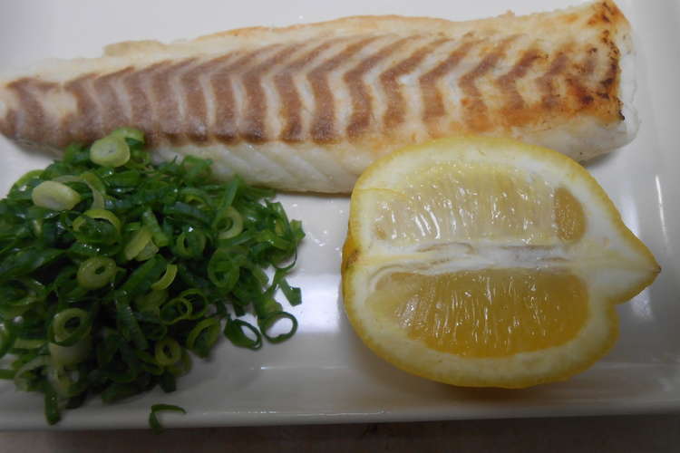 真鯛のオリーブ油焼き レモン汁がけ レシピ 作り方 By はなおじさん クックパッド 簡単おいしいみんなのレシピが355万品