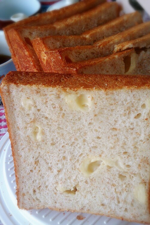 *グラハム粉とチーズのサクサク食パン*の画像
