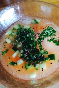 新玉ねぎと生姜の冷製コンソメスープ